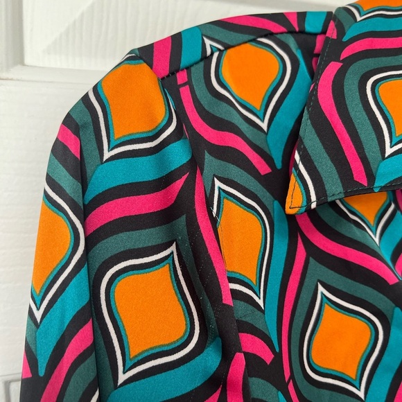 NWT Cupcakes and Cashmere Multicolour Geo Print Wrap Blouse XS - Picture 8 of 14
